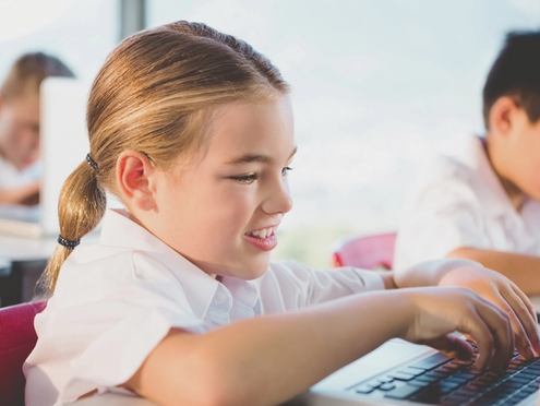 Child using social media at school